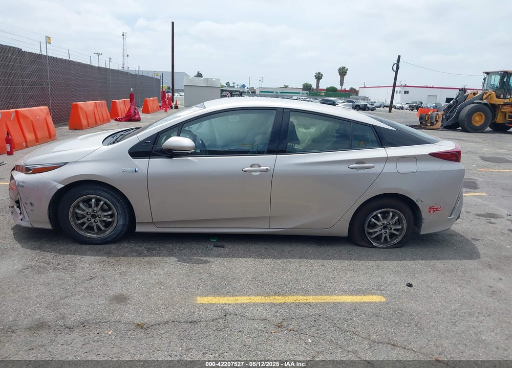 2017 TOYOTA PRIUS PRIME PREMIUM VIN: JTDKARFP2H3062718