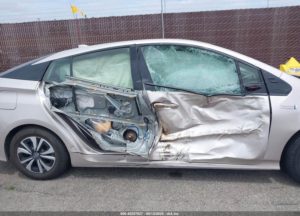 2017 TOYOTA PRIUS PRIME PREMIUM VIN: JTDKARFP2H3062718