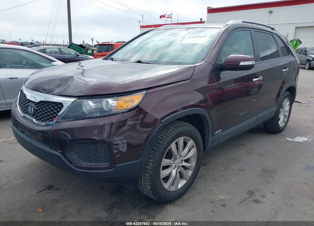 2011 KIA SORENTO VIN: 5XYKTDA29BG177263