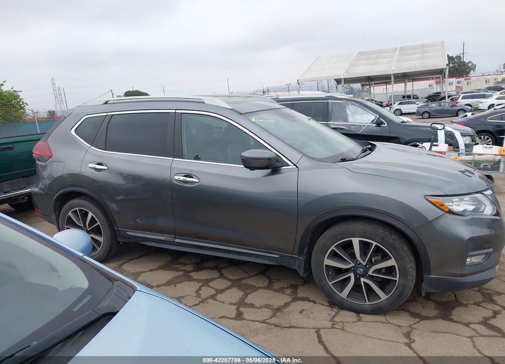 2020 NISSAN ROGUE SL FWD VIN: 5N1AT2MT5LC738113