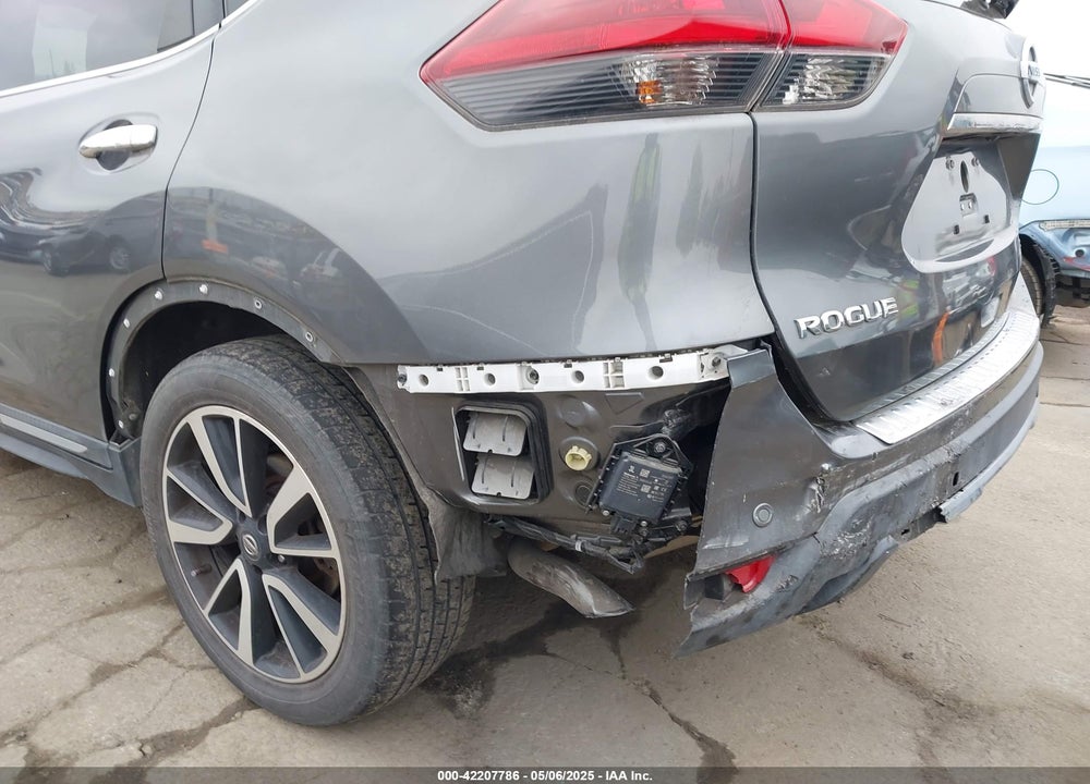 2020 NISSAN ROGUE SL FWD VIN: 5N1AT2MT5LC738113