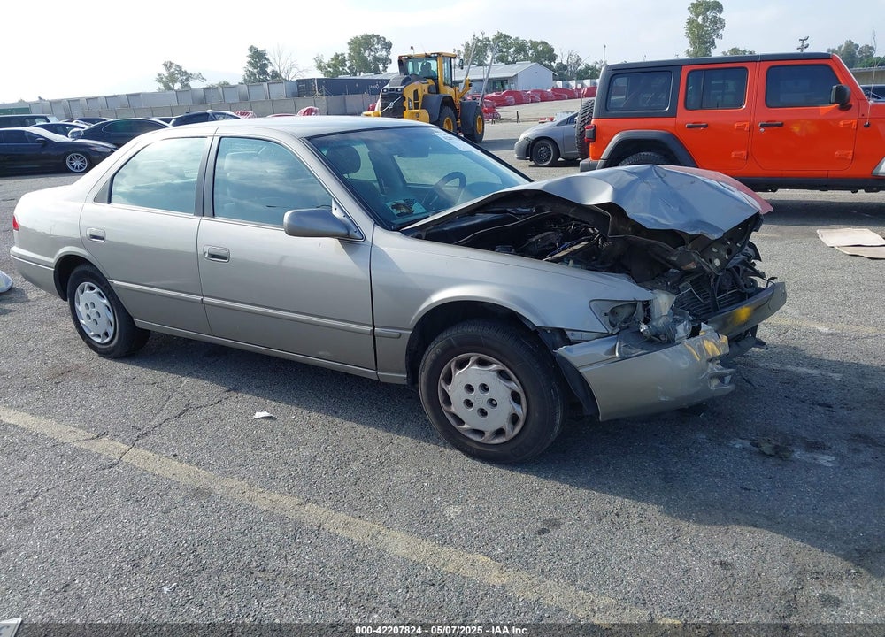 1997 TOYOTA CAMRY LE VIN: 4T1BG22K7VU076986