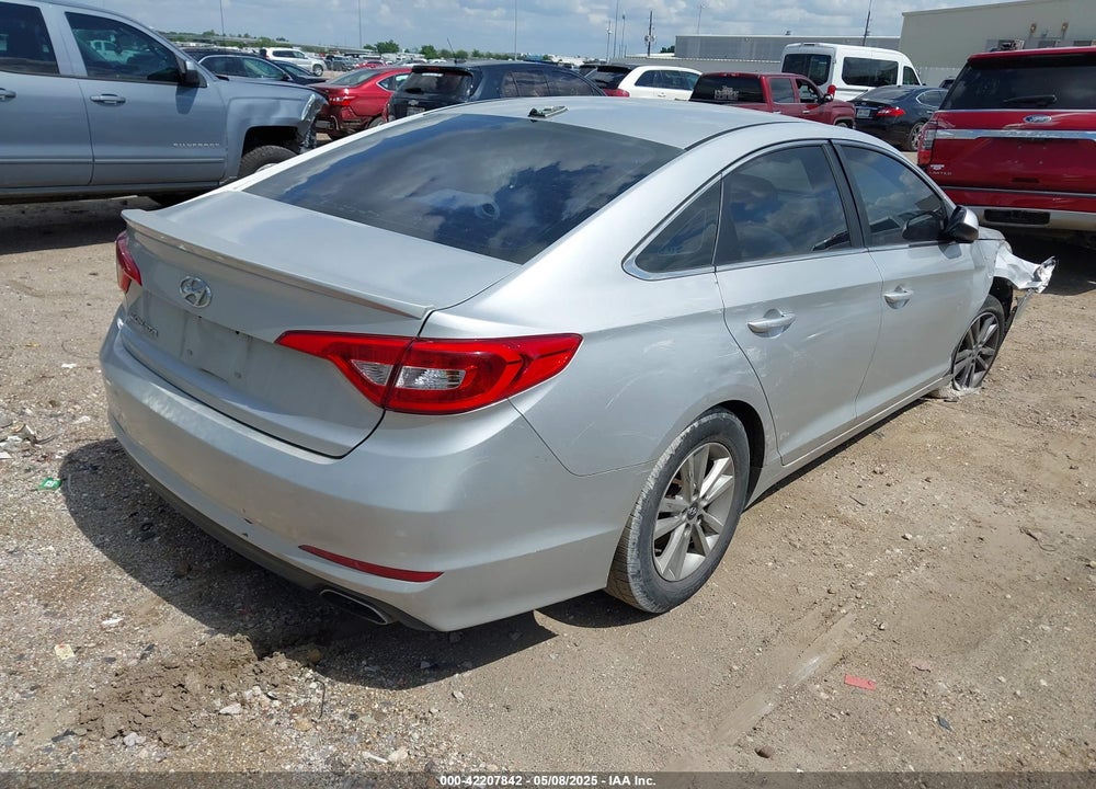 2015 HYUNDAI SONATA VIN: 5NPE24AF6FH059138