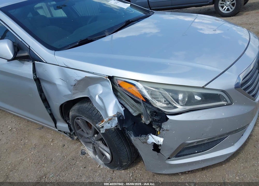 2015 HYUNDAI SONATA VIN: 5NPE24AF6FH059138