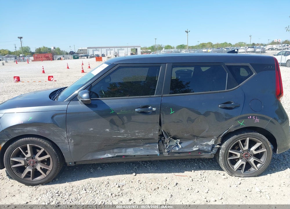 2022 KIA SOUL VIN: KNDJ53AFXN7818652