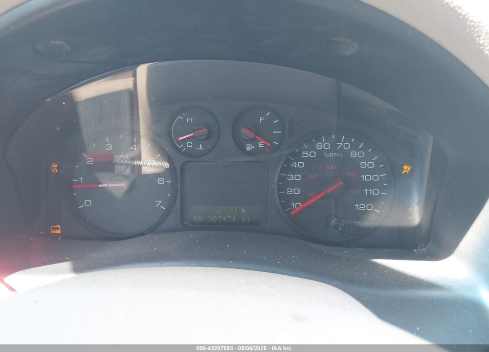 2005 FORD FREESTYLE SEL VIN: 1FMDK05135GA47806