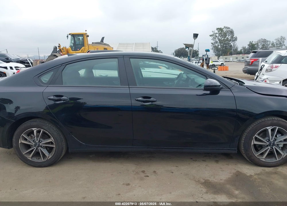 2024 KIA FORTE LXS VIN: 3KPF24AD6RE747068