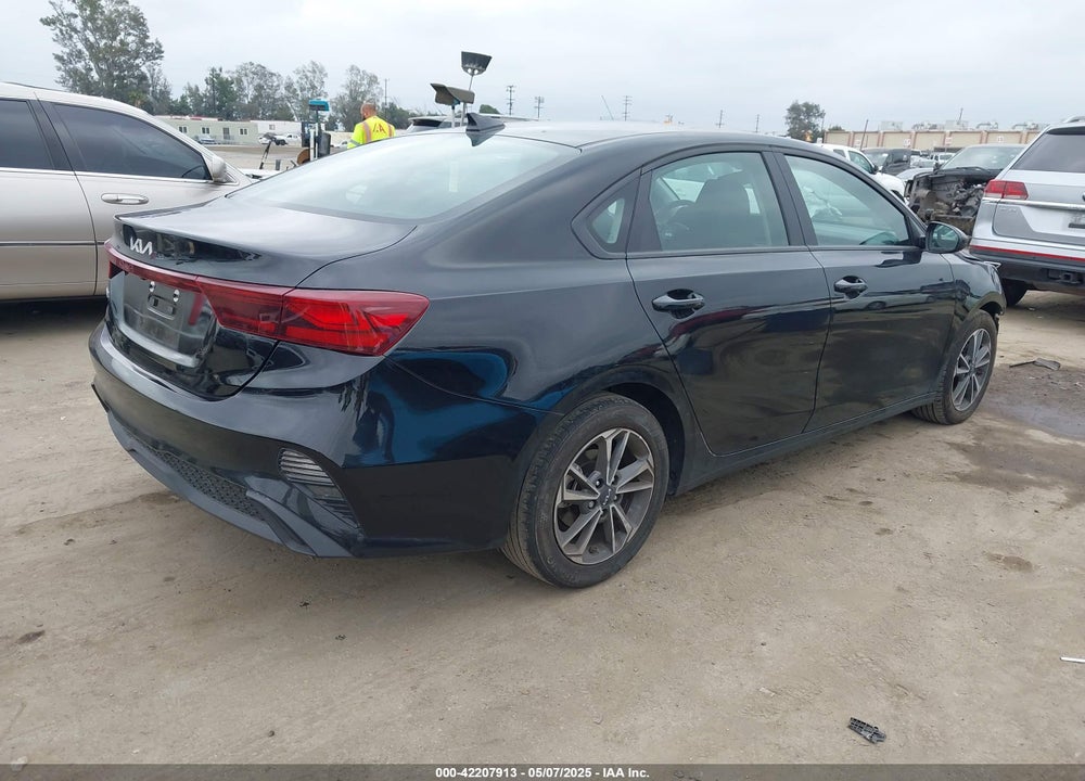 2024 KIA FORTE LXS VIN: 3KPF24AD6RE747068
