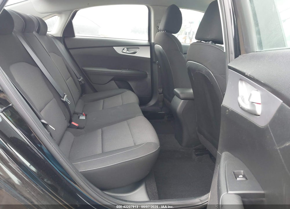 2024 KIA FORTE LXS VIN: 3KPF24AD6RE747068