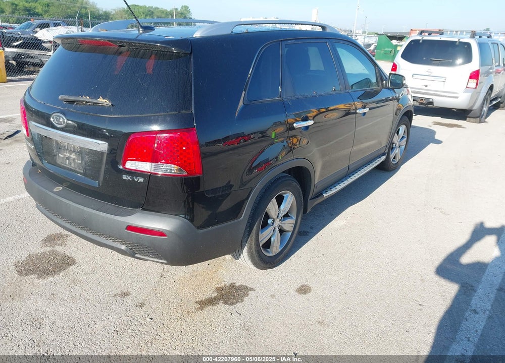2013 KIA SORENTO VIN: 5XYKU4A27DG326480