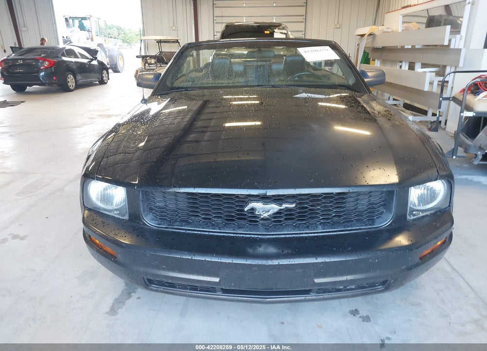 2005 FORD MUSTANG VIN: 1ZVFT84N855165811