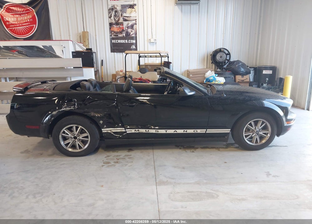 2005 FORD MUSTANG VIN: 1ZVFT84N855165811