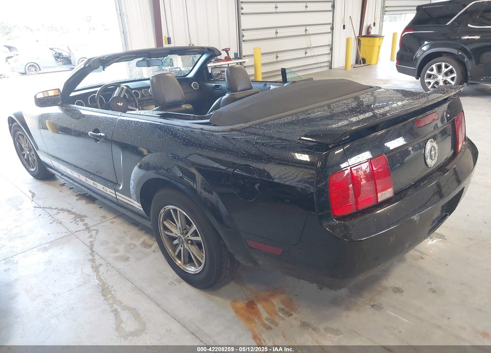 2005 FORD MUSTANG VIN: 1ZVFT84N855165811