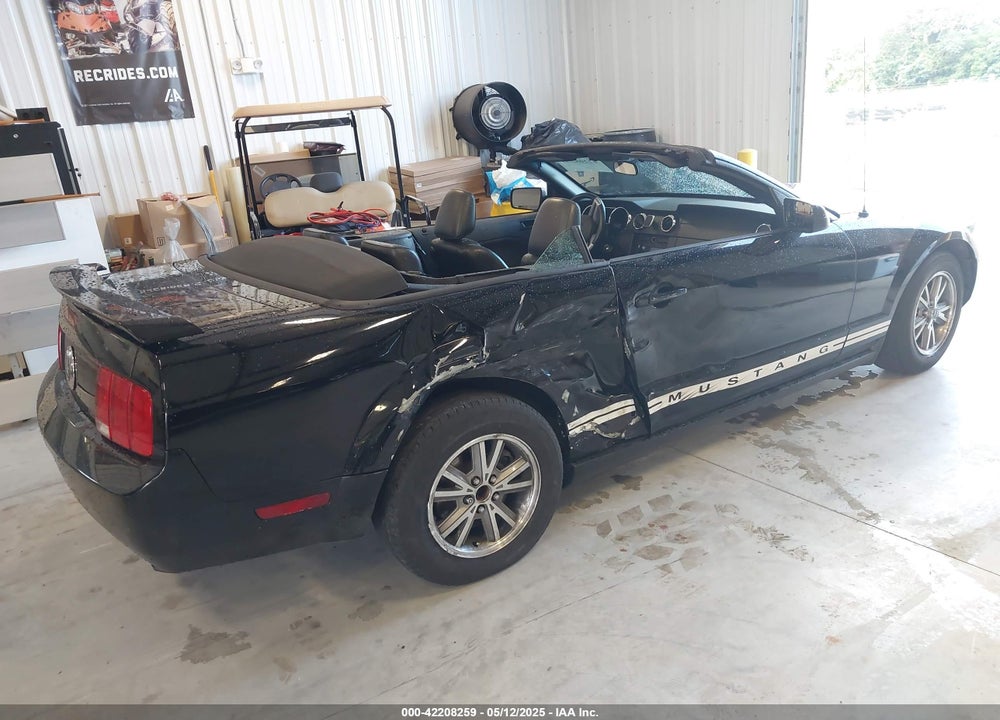 2005 FORD MUSTANG VIN: 1ZVFT84N855165811
