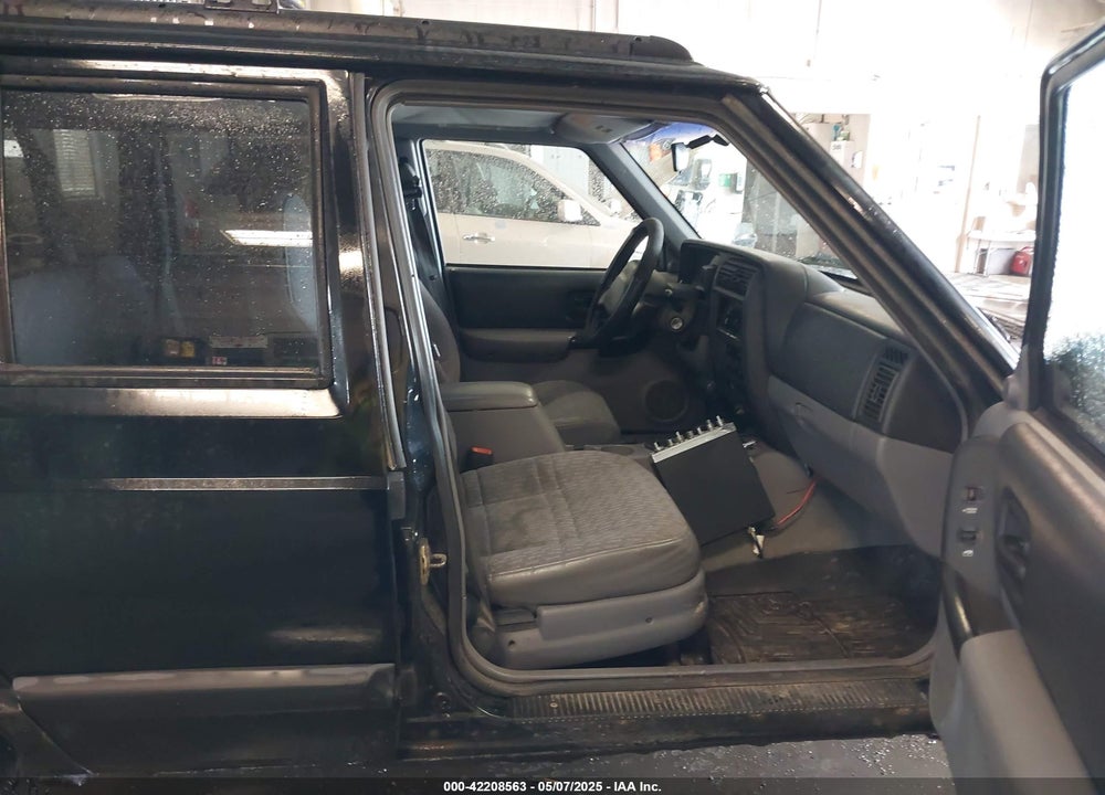 1998 JEEP CHEROKEE VIN: 1J4FJ68SXWL281659