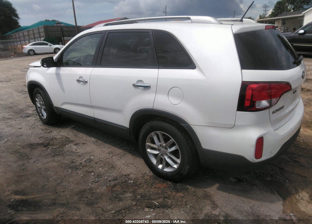 2015 KIA SORENTO VIN: 5XYKT4A69FG575646
