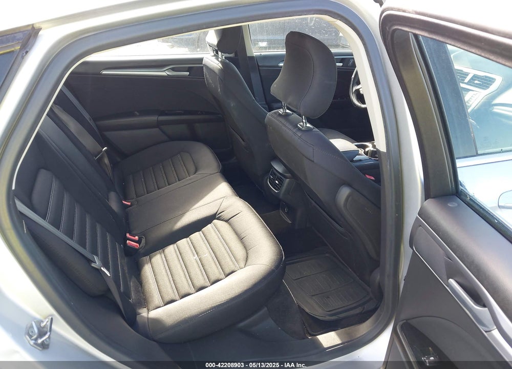 2015 FORD FUSION VIN: 1FA6P0H72F5118768