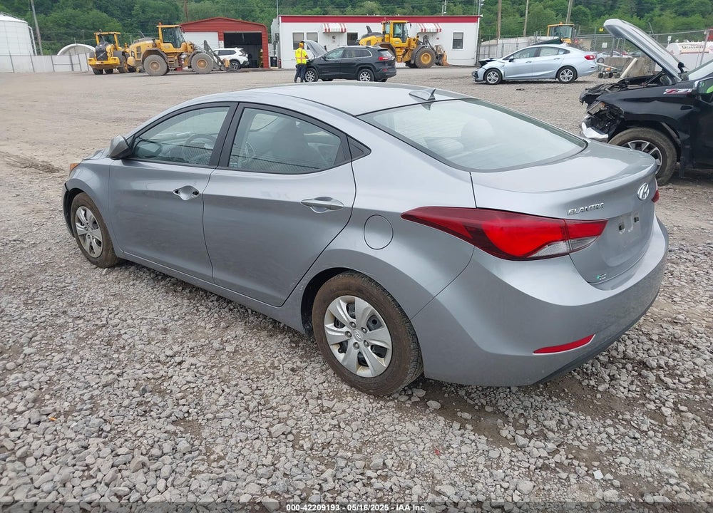 2016 HYUNDAI ELANTRA VIN: 5NPDH4AE4GH695950