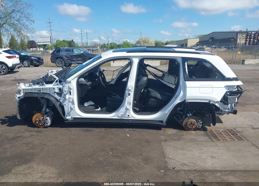 2025 JEEP GRAND CHEROKEE VIN: 1C4RJHBGXSC273106