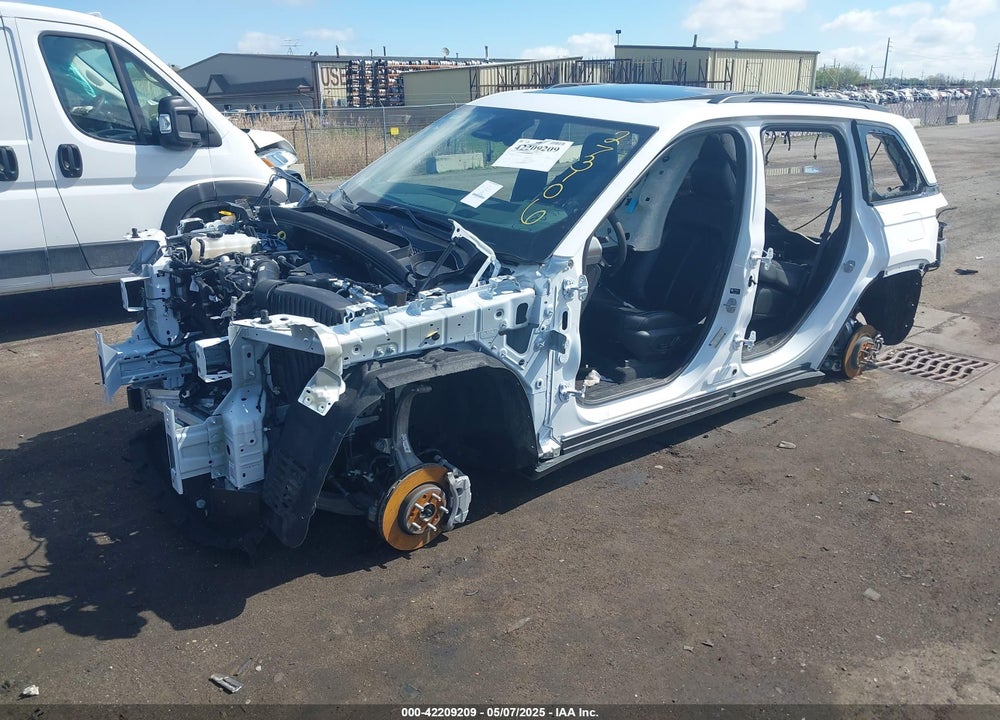 2025 JEEP GRAND CHEROKEE VIN: 1C4RJHBGXSC273106