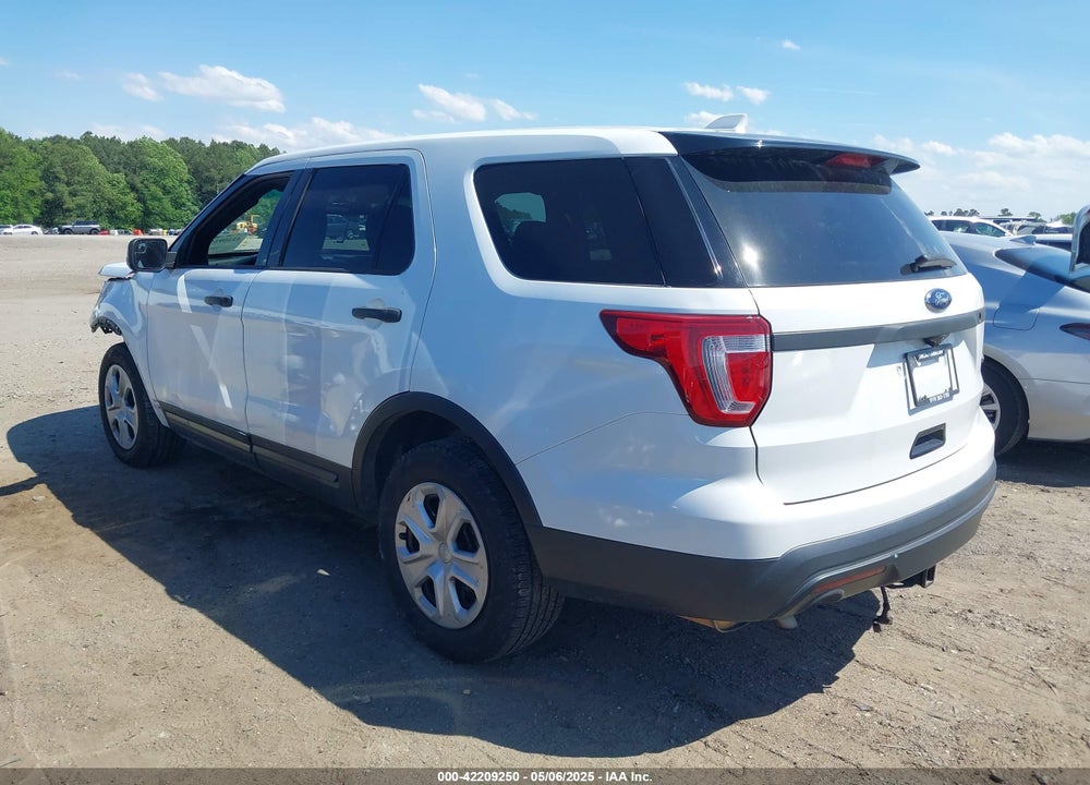2016 FORD POLICE INTERCEPTOR VIN: 1FM5K8AR3GGB43369