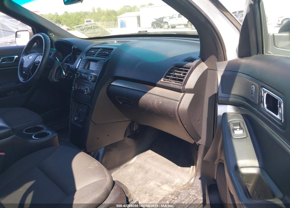 2016 FORD POLICE INTERCEPTOR VIN: 1FM5K8AR3GGB43369