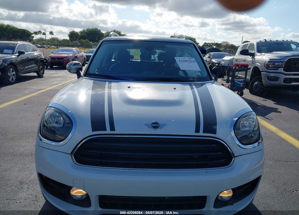 2018 MINI COUNTRYMAN COOPER VIN: WMZYS7C31J3E08117