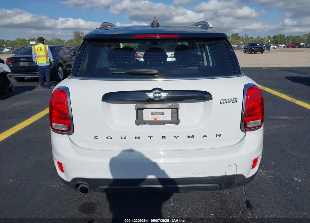 2018 MINI COUNTRYMAN COOPER VIN: WMZYS7C31J3E08117