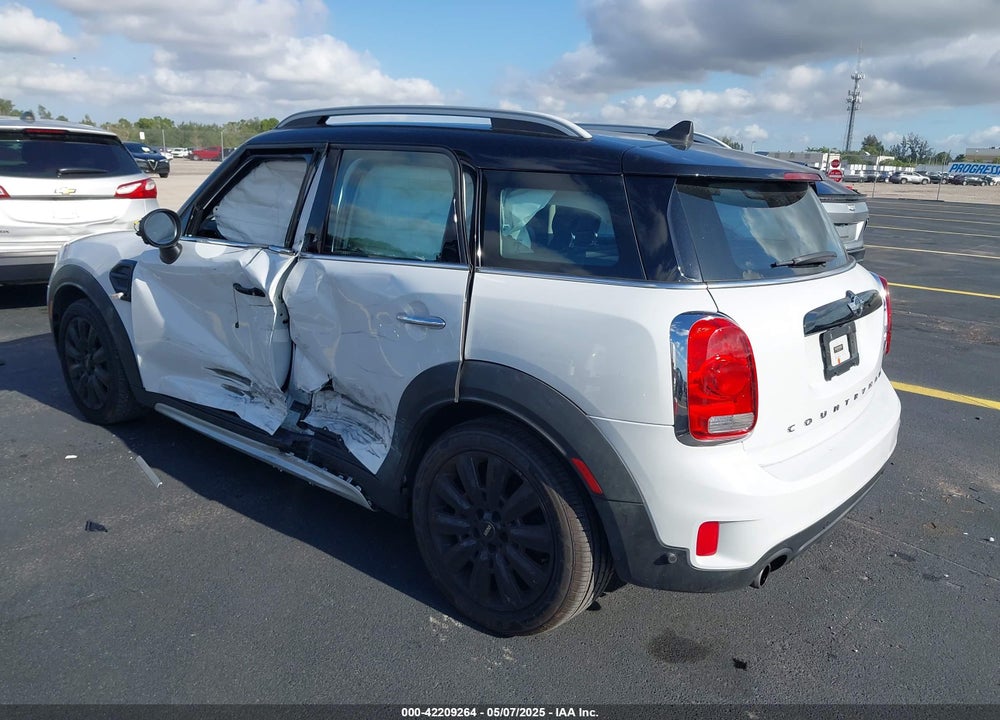 2018 MINI COUNTRYMAN COOPER VIN: WMZYS7C31J3E08117