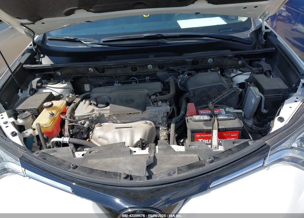 2018 TOYOTA RAV4 VIN: JTMRFREV9JD253813