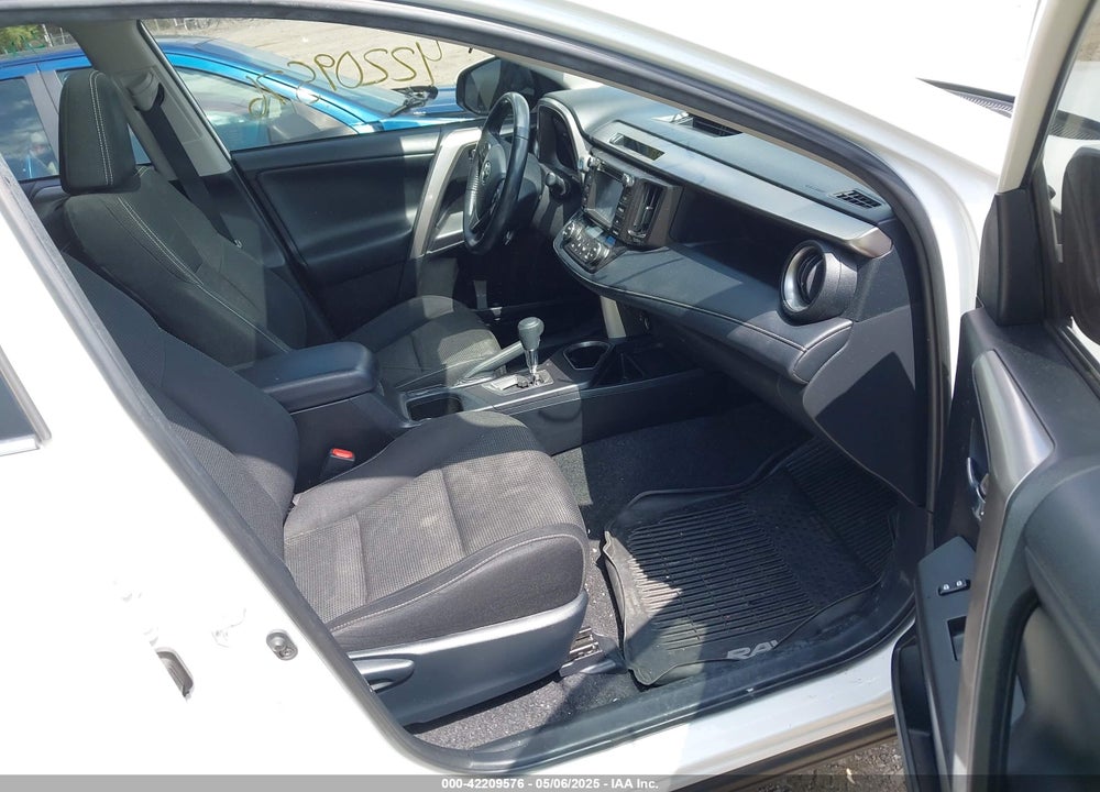 2018 TOYOTA RAV4 VIN: JTMRFREV9JD253813