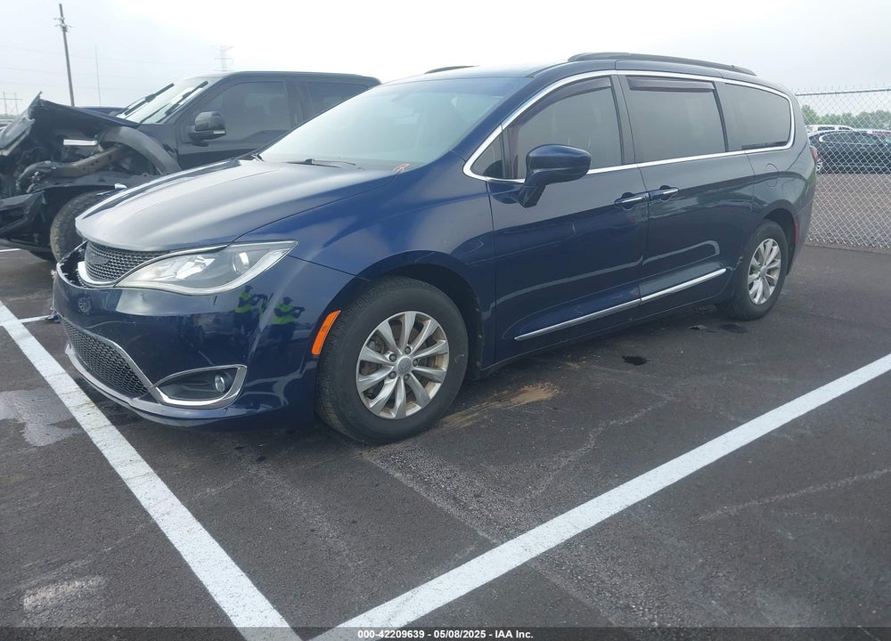 2017 CHRYSLER PACIFICA TOURING L VIN: 2C4RC1BG3HR576875
