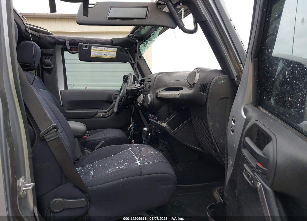 2015 JEEP WRANGLER UNLIMITED SPORT VIN: 1C4BJWDG6FL506083