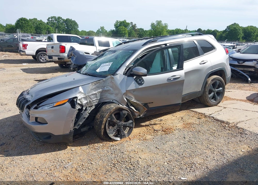 2016 JEEP CHEROKEE VIN: 1C4PJMCB4GW182213