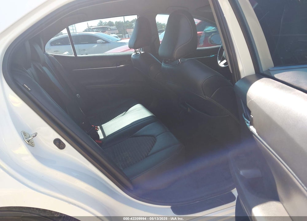 2021 TOYOTA CAMRY VIN: 4T1G11AK2MU403618