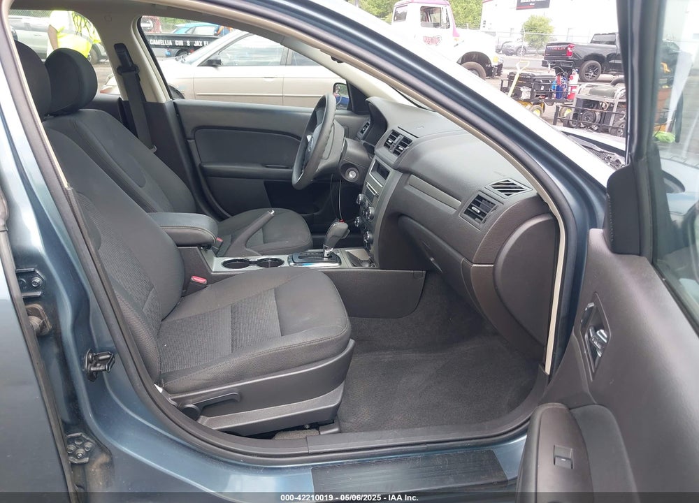2011 FORD FUSION VIN: 3FAHP0HA9BR245545