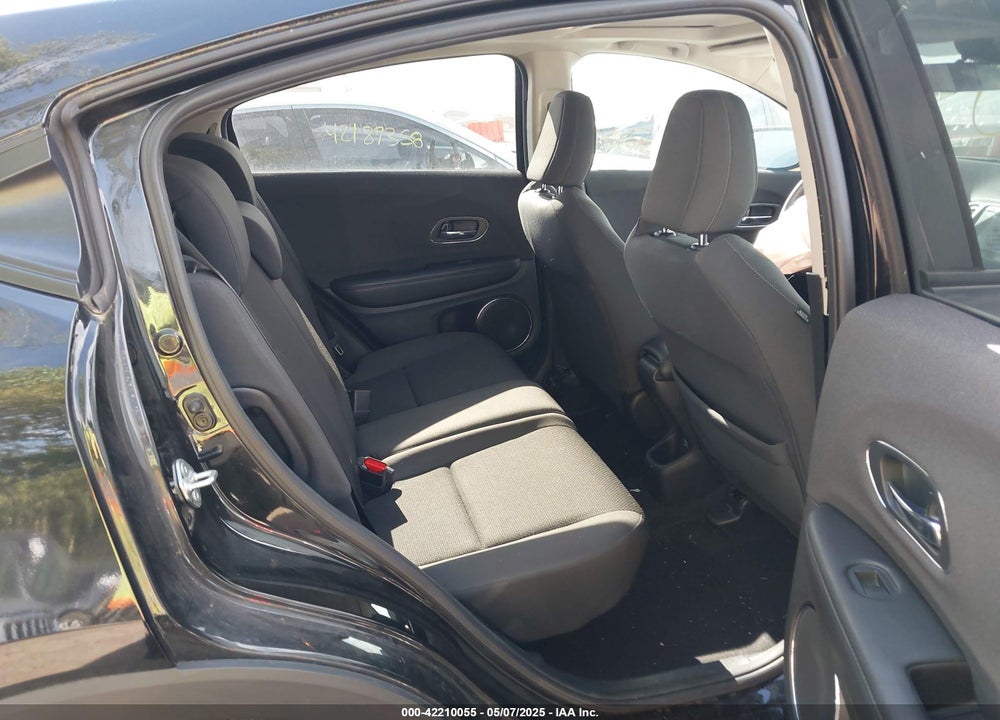 2022 HONDA HR-V VIN: 3CZRU6H57NM725401