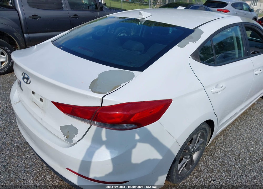 2018 HYUNDAI ELANTRA SEL VIN: 5NPD84LF7JH291280