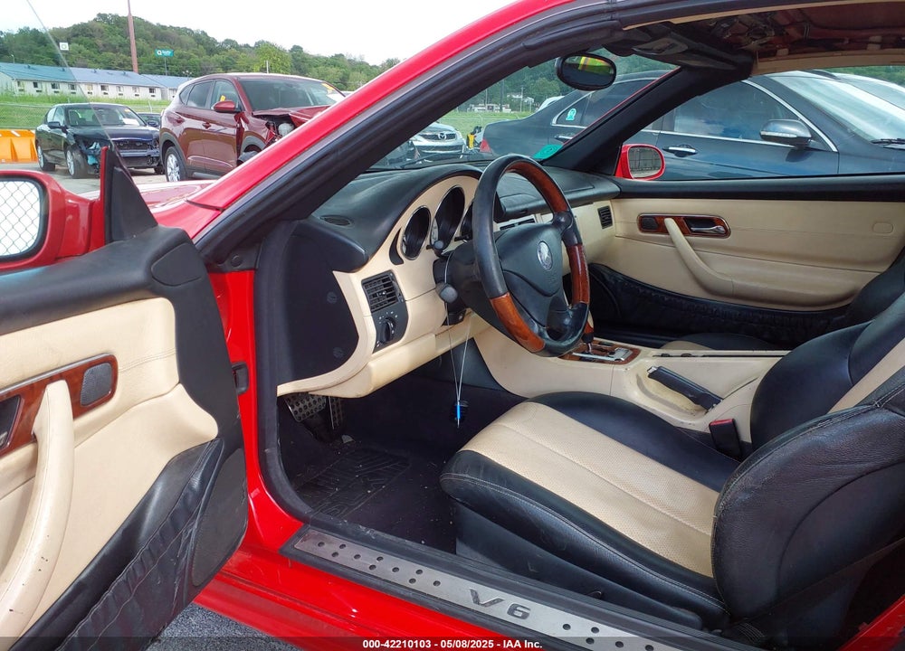 2001 MERCEDES-BENZ SLK 320 VIN: WDBKK65FX1F211044