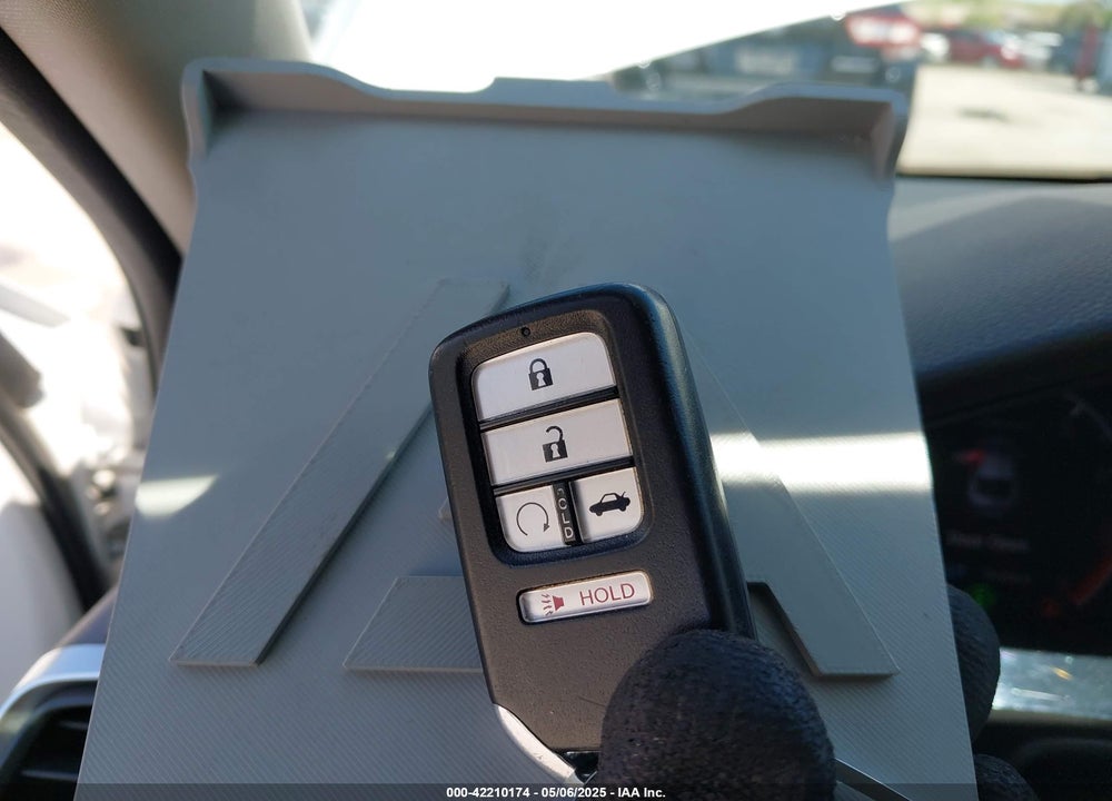 2018 HONDA ACCORD VIN: 1HGCV1F50JA000357
