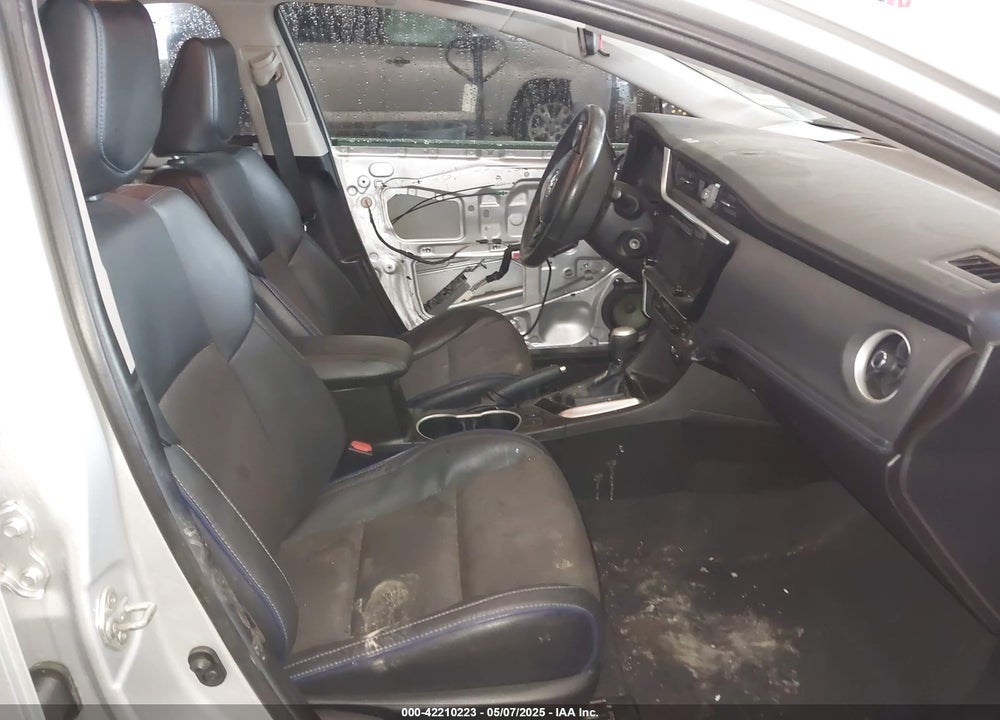 2018 TOYOTA COROLLA SE VIN: 5YFBURHEXJP790142
