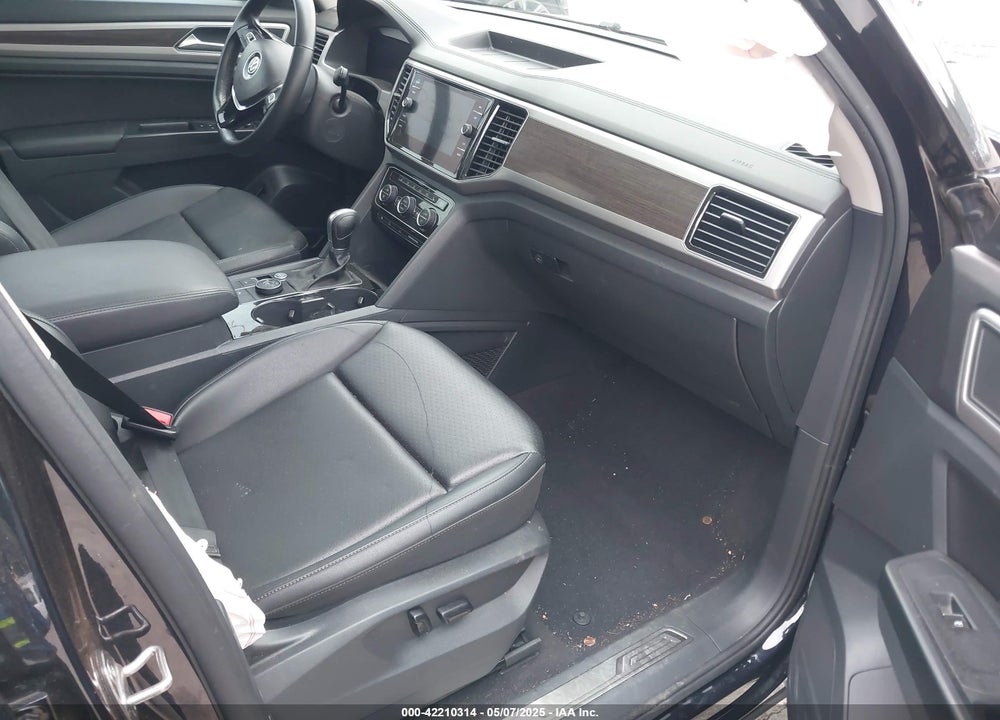 2019 VOLKSWAGEN ATLAS VIN: 1V2MR2CA9KC538672