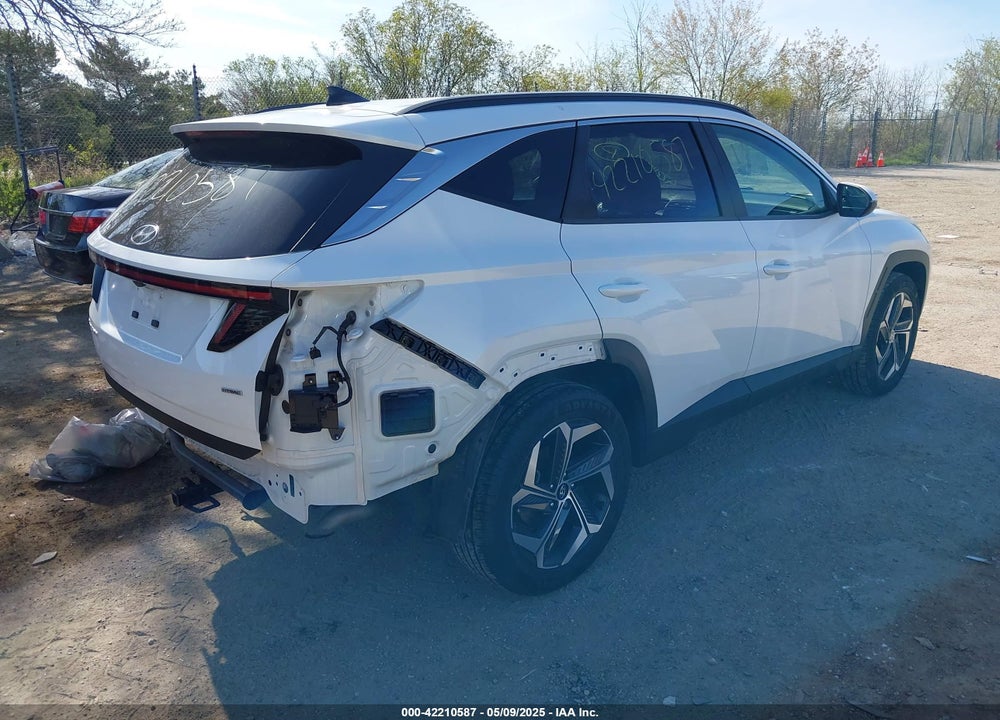 2022 HYUNDAI TUCSON VIN: 5NMJCCAE3NH042211