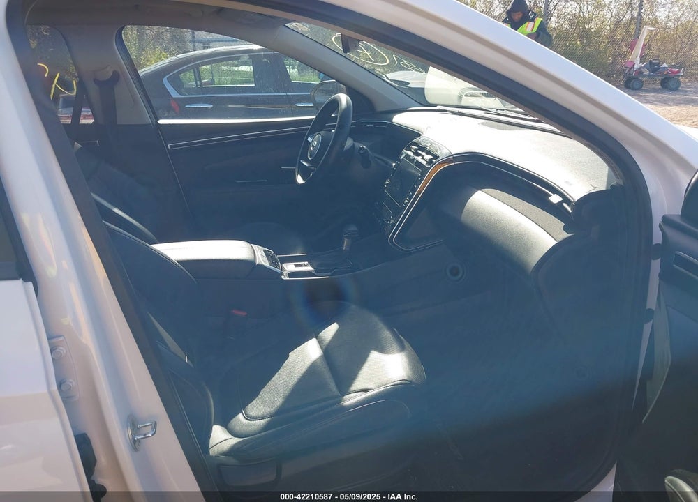 2022 HYUNDAI TUCSON VIN: 5NMJCCAE3NH042211