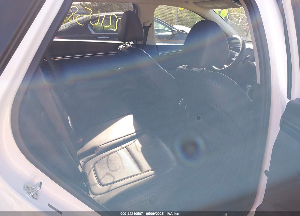 2022 HYUNDAI TUCSON VIN: 5NMJCCAE3NH042211