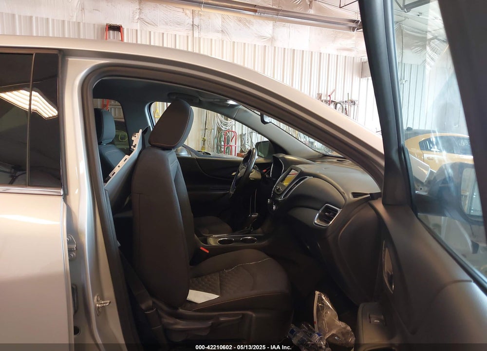 2019 CHEVROLET EQUINOX VIN: 3GNAXJEV3KS623108