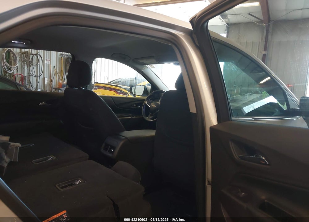 2019 CHEVROLET EQUINOX VIN: 3GNAXJEV3KS623108