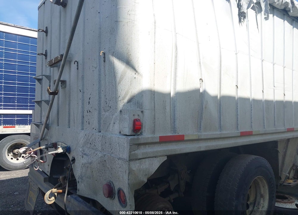 1970 TRAILER J&L TANK VIN: X7121