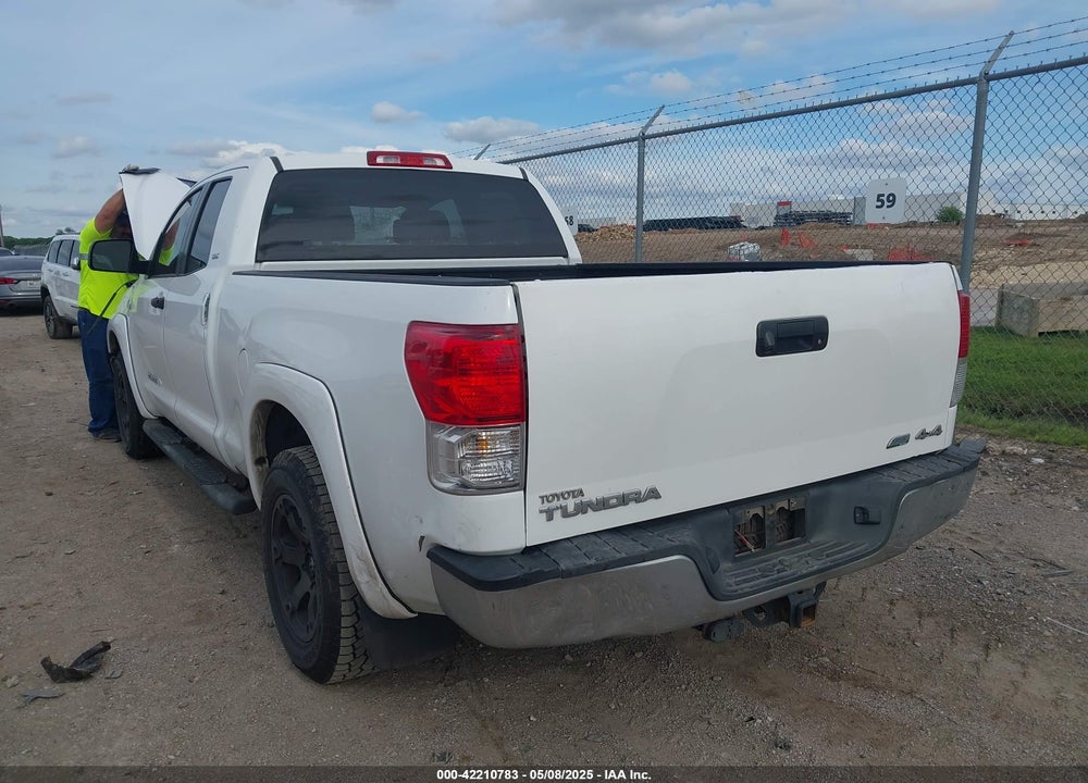2012 TOYOTA TUNDRA GRADE 5.7L V8 VIN: 5TFUW5F16CX225421