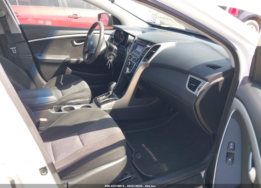 2014 HYUNDAI ELANTRA GT VIN: KMHD35LH1EU169852